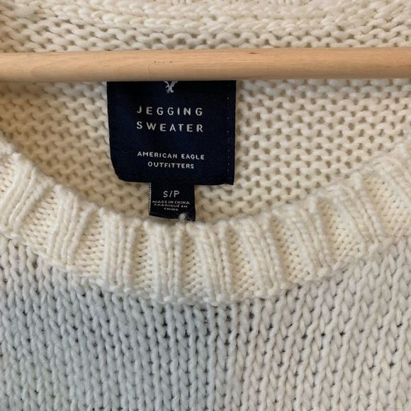 AMERICAN EAGLE Colorful Jeggings Sweater - Picture 3 of 4